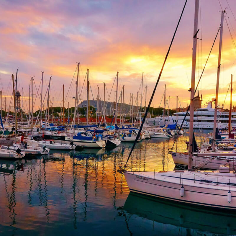 Top Dishes to Try at Midnight Markets: A Culinary Journey Through the Night